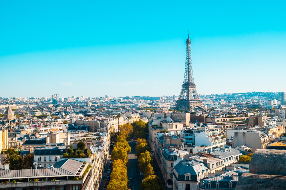 cityscape-paris-sunlight-blue-sky-fra